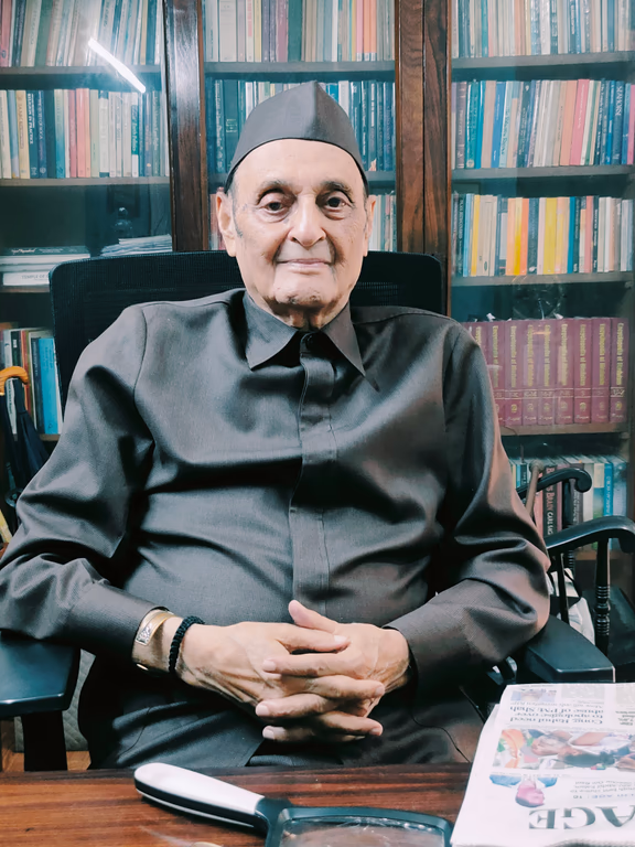 Dr Karan Singh