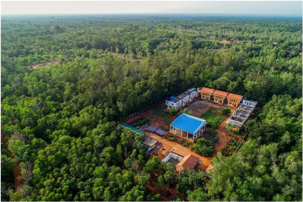 Privately owned hotel in the Greenbelt near Dana community, built without the required permissions