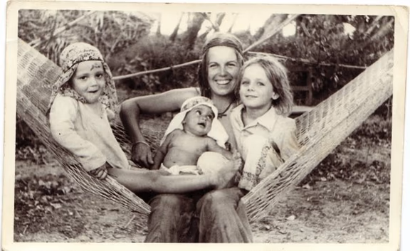 Binah, AuroJina, Aruna and Jonas taken by ran