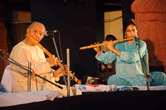 Pandit Hariprasad Chaurasia in concert with Chandra