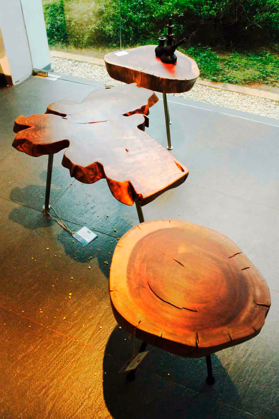 Low tables with metal legs