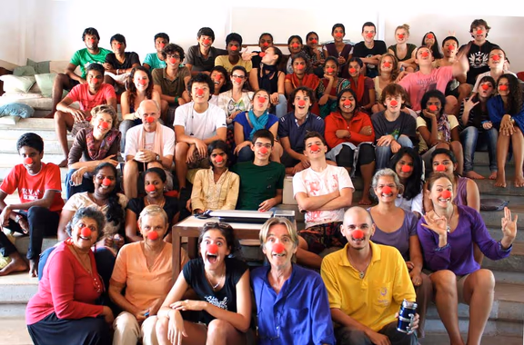 1 Students and teachers of Future School learnings to clown