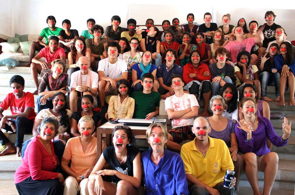 1 Students and teachers of Future School learnings to clown