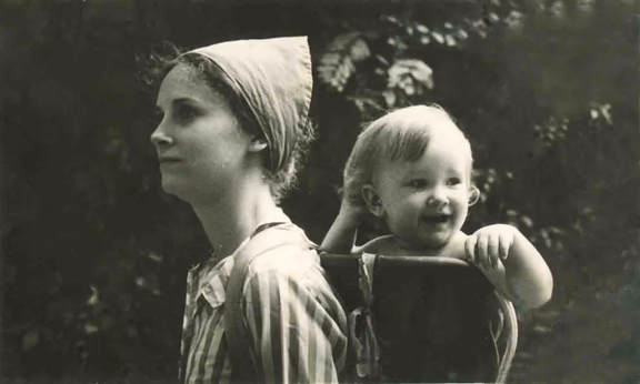 Mary Helen with Chali in Auroville's early years