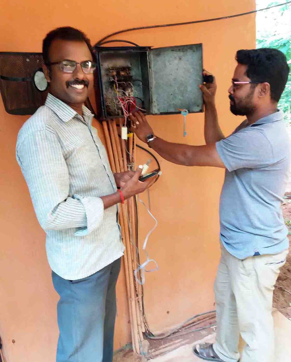 1 Suresh and Moorthy